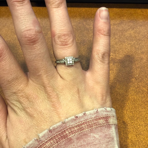 Diamond ring - Picture 6 of 6